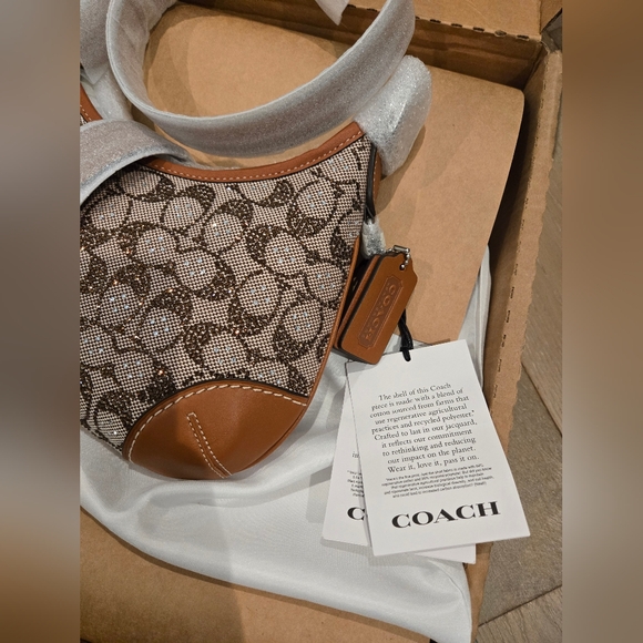 Coach Hamptons Hobo Bag In Crystal Signature Jacquard EUC - Picture 4 of 15